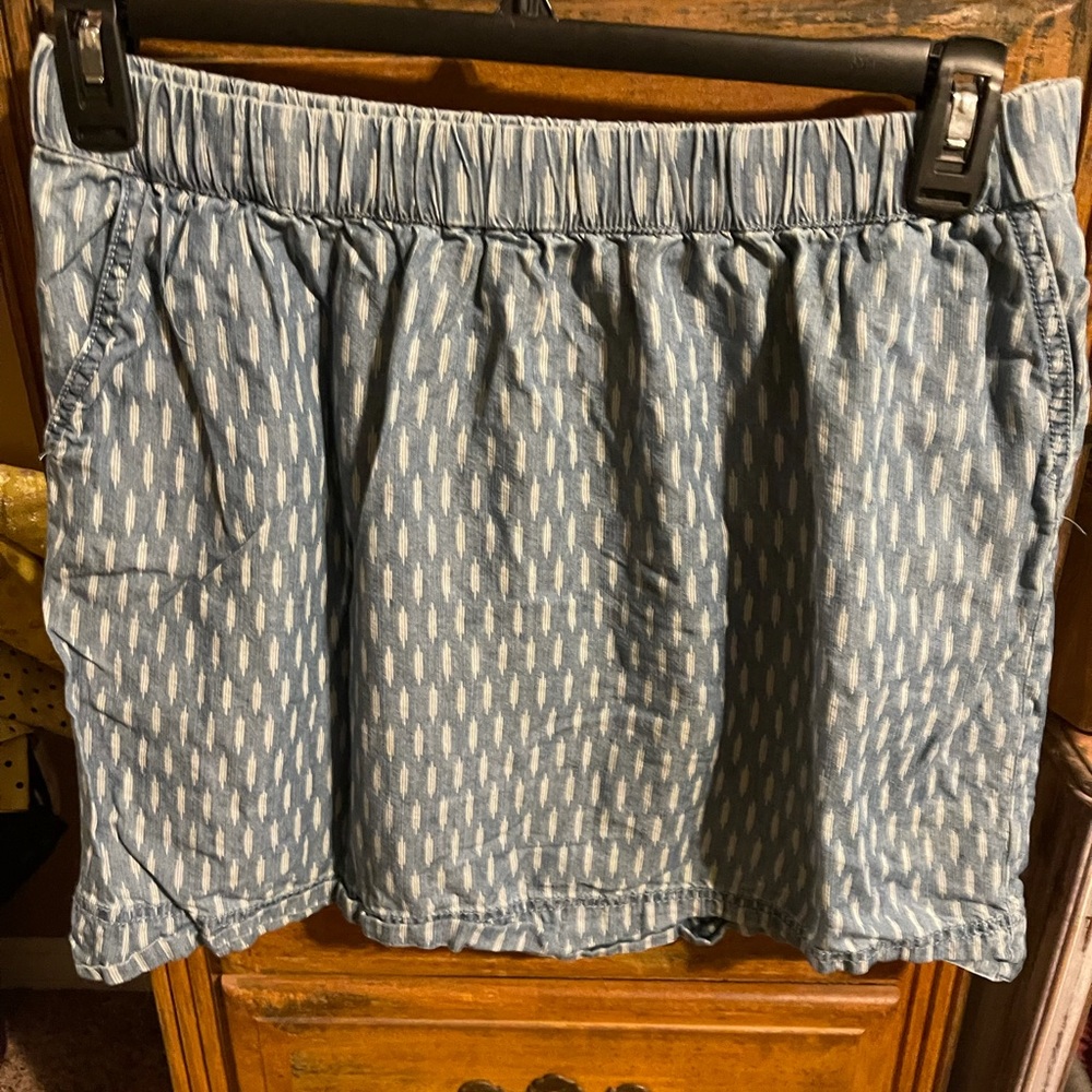 SONOMA CHAMBRAY MINI SKIRT SIZE 12 very stretchy excellent condition smoke free